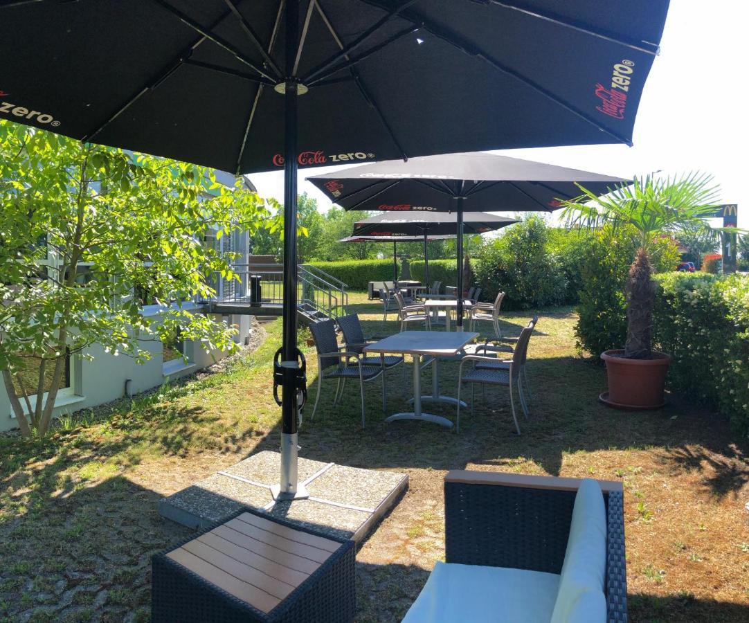 Highway Hotel Herbolzheim Kültér fotó