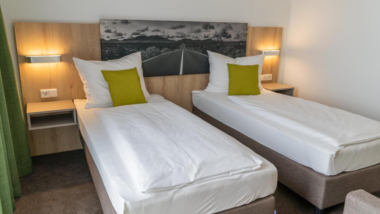 Highway Hotel Herbolzheim Kültér fotó