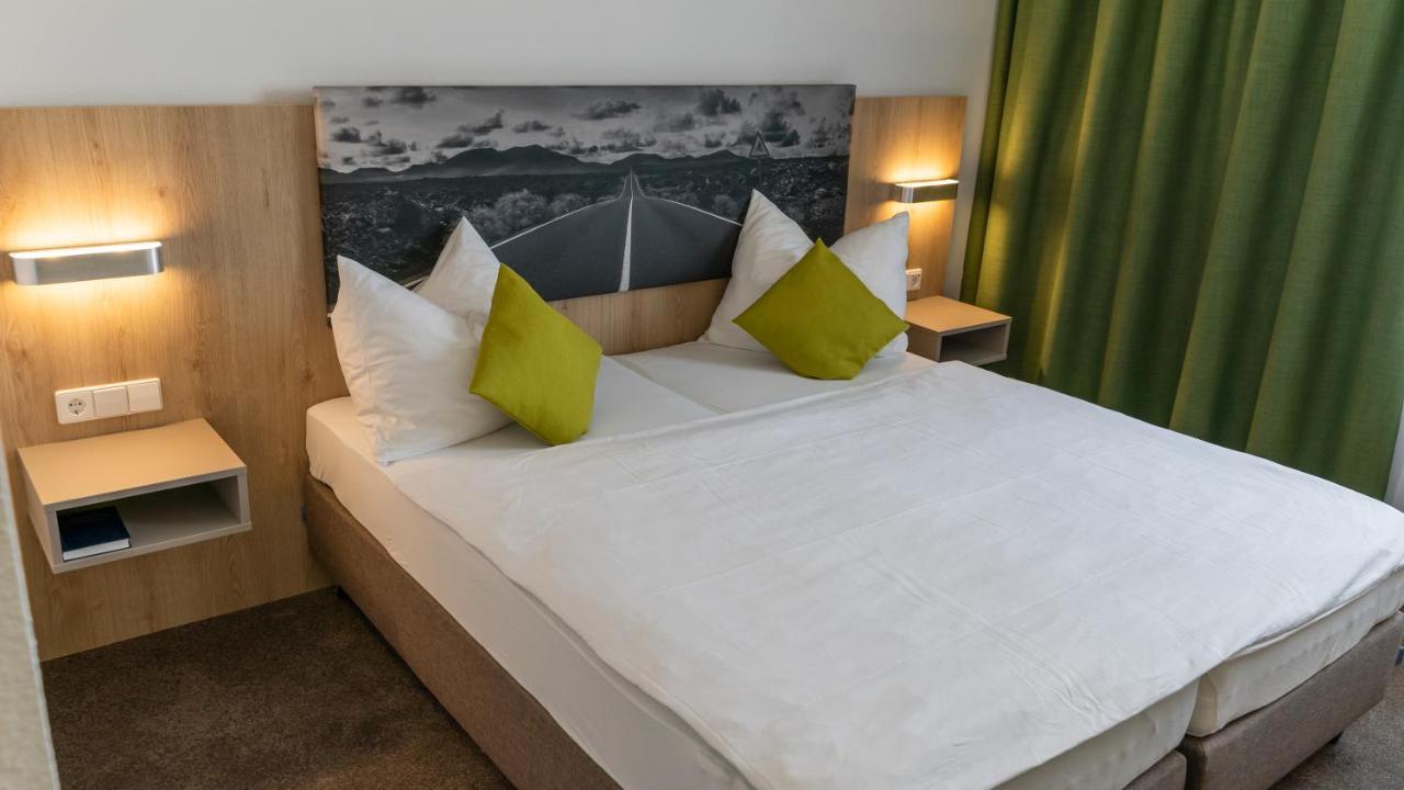Highway Hotel Herbolzheim Kültér fotó