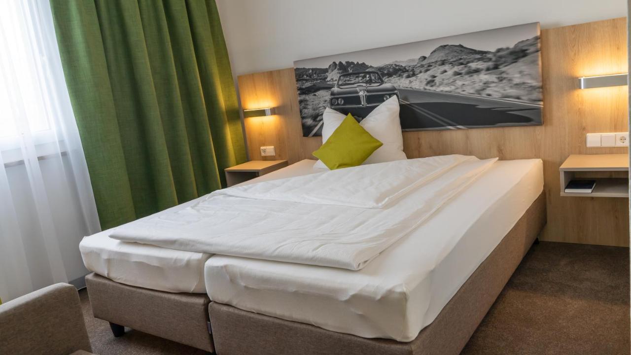 Highway Hotel Herbolzheim Kültér fotó