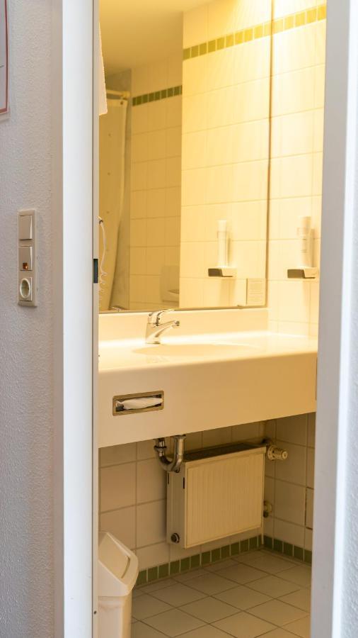 Highway Hotel Herbolzheim Kültér fotó