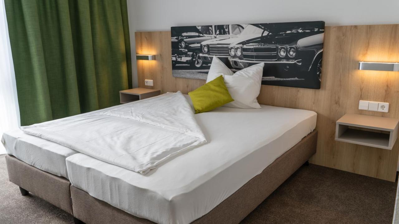 Highway Hotel Herbolzheim Kültér fotó