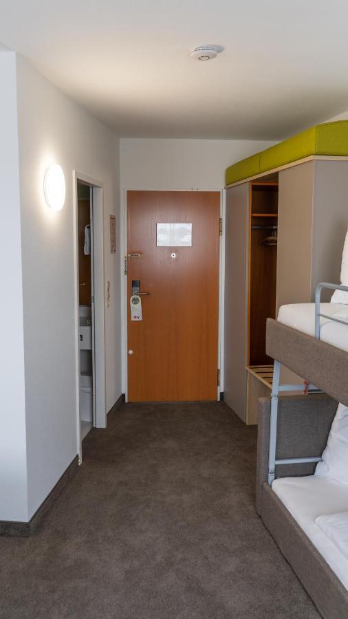 Highway Hotel Herbolzheim Kültér fotó