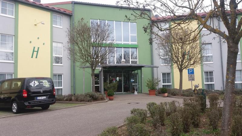 Highway Hotel Herbolzheim Kültér fotó