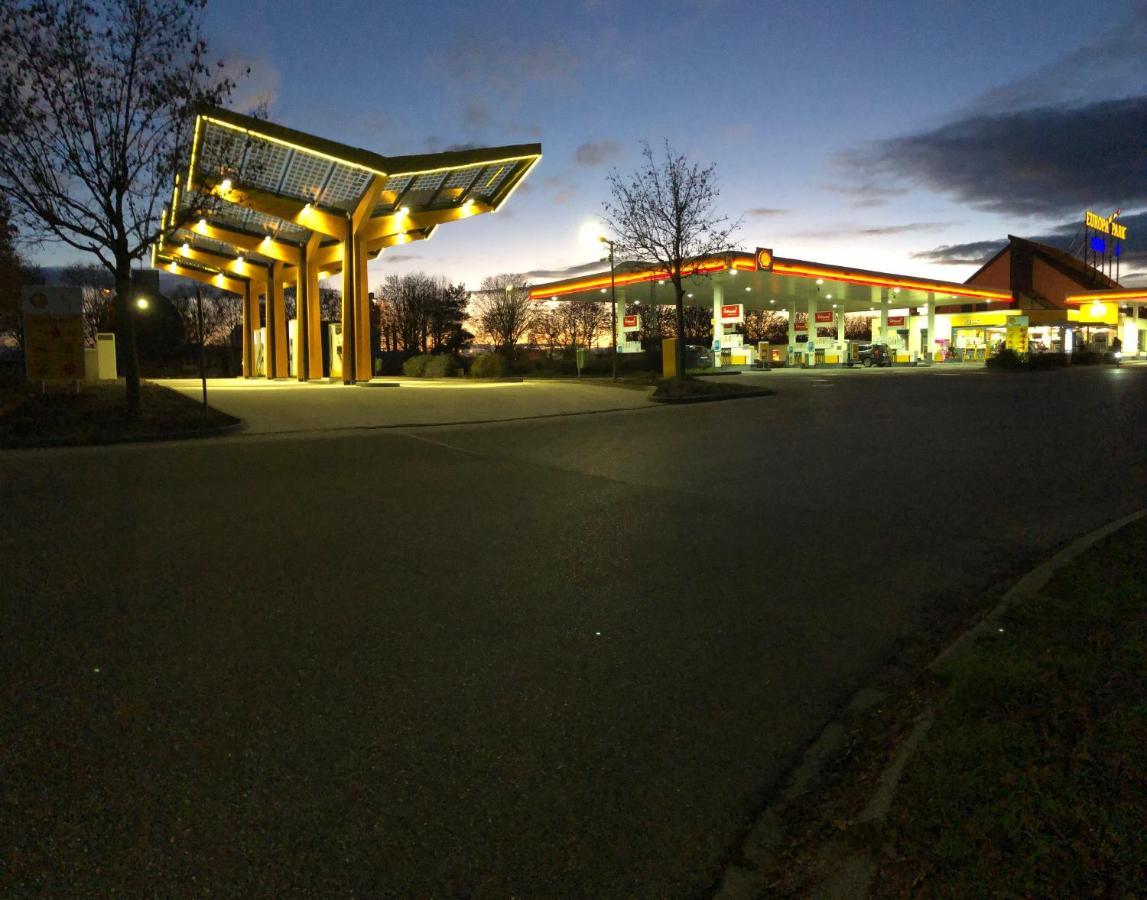 Highway Hotel Herbolzheim Kültér fotó